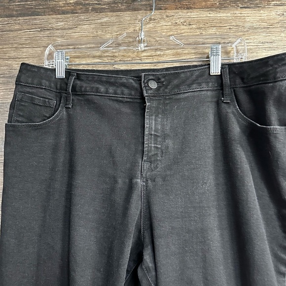 Old Navy Women's Rockstar Black Super Skinny Mid Rise Jeans - Picture 4 of 7